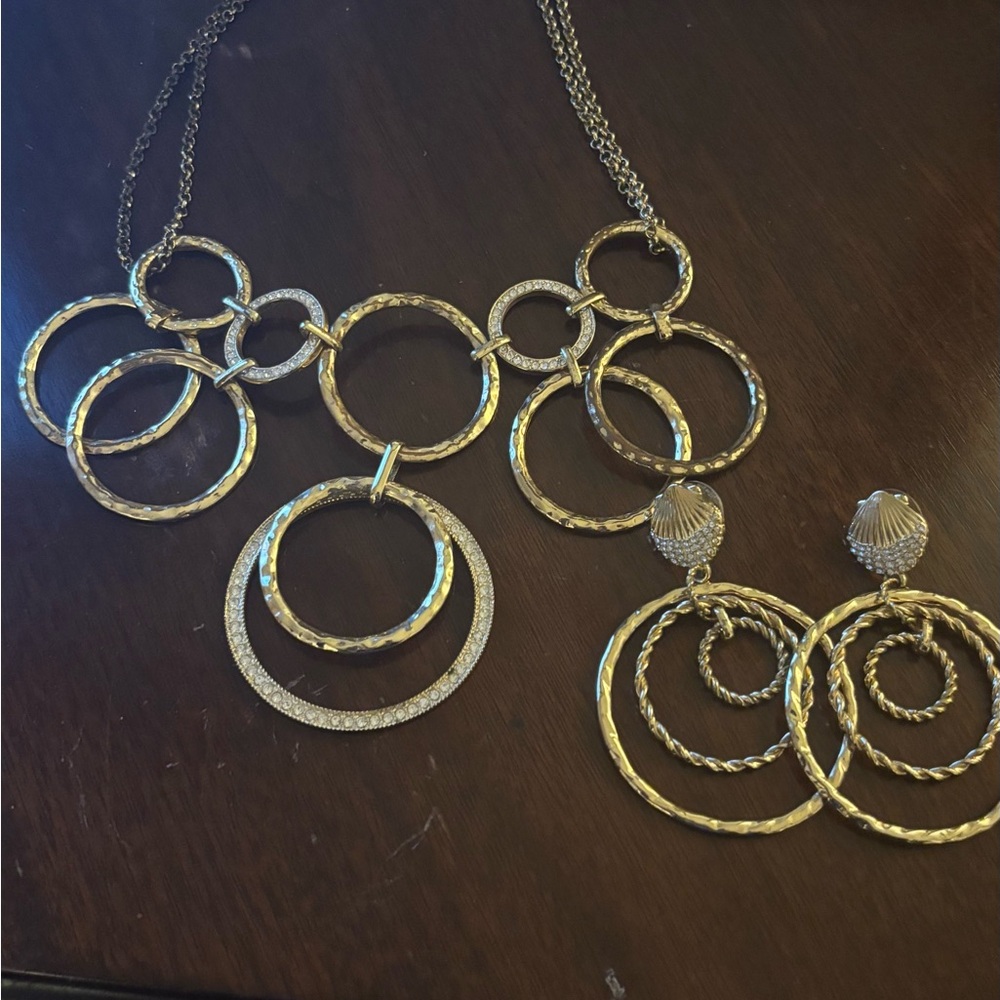 Lilly Pulitzer swirling seas Gold Necklace and matching earrings